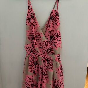 Pink and Black Floral Romper- great quality and perfect for vacation/cruise